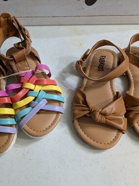 2 Pair Toddler Size 10 FABKIDS Tan Bow Sandals for Kids